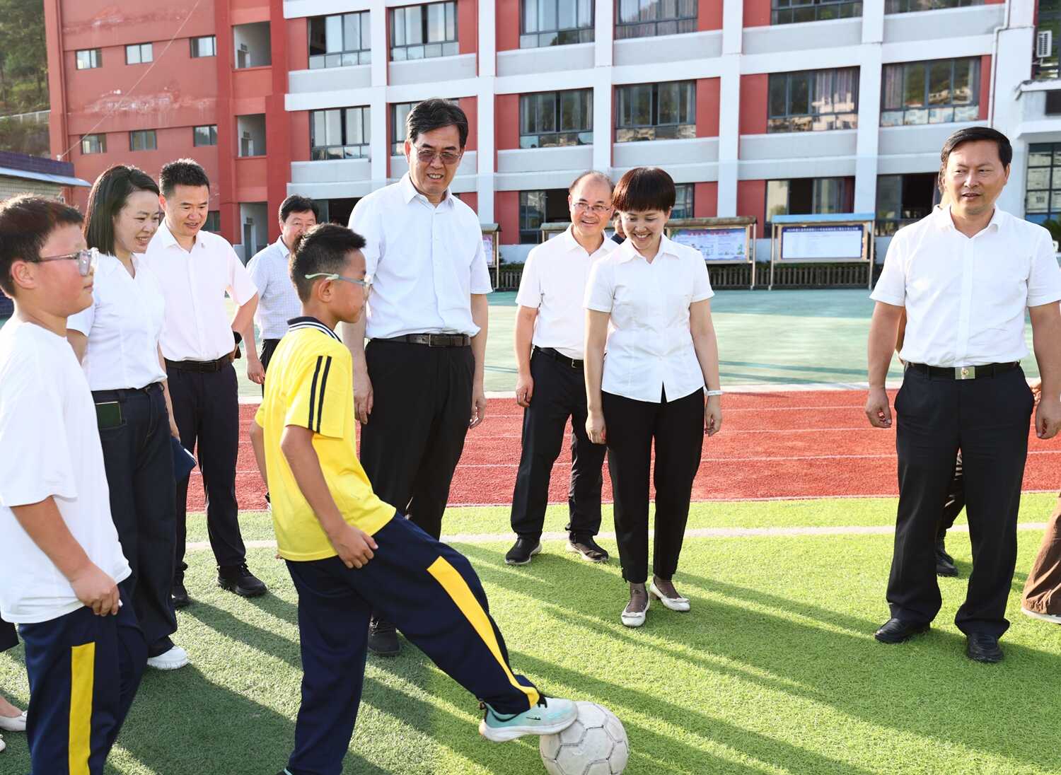 李炳军在铜仁市调研
