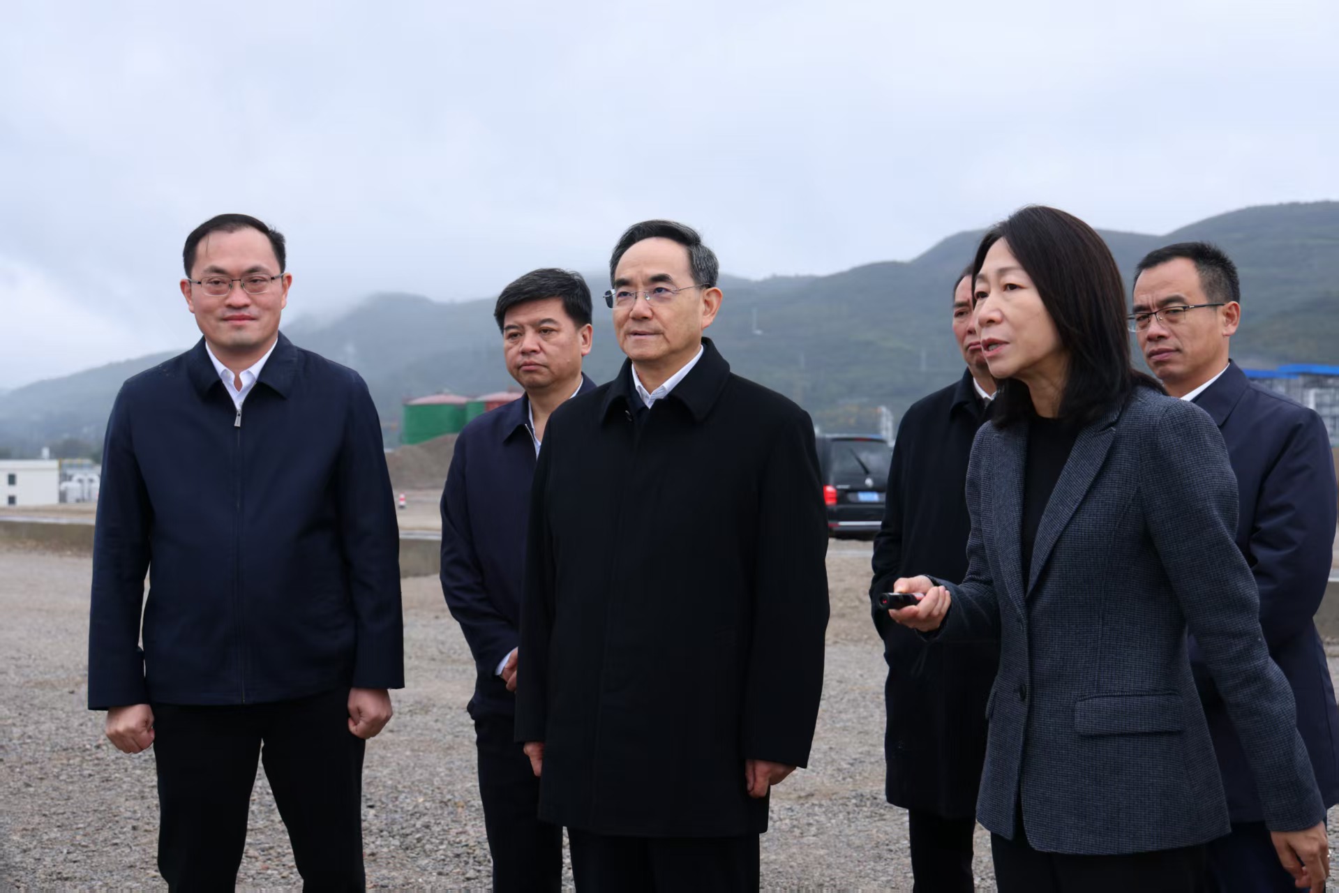 徐麟在黔南州调研