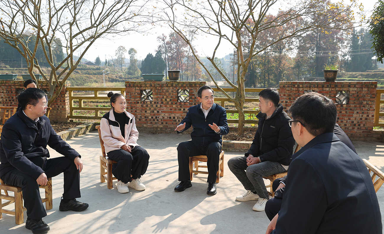 徐麟在黔东南州调研